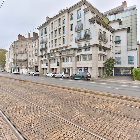 Spacious With Balcony **nantes**